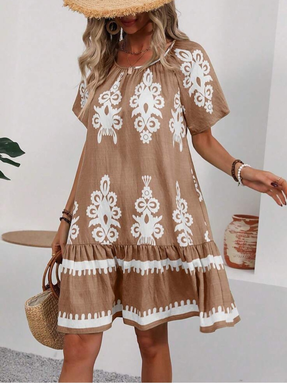 SHEIN LUNE Women's Boho Printed Ruffle
Hem Shift Dress Flowy Caramel/Mocha Large